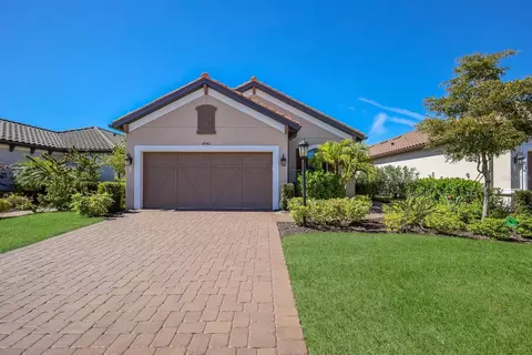 4742 Motta Ct, Lakewood Ranch, FL 34211