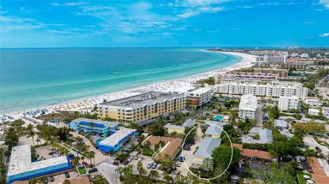 6732 Sarasea Cir #202C, Sarasota, FL 34242