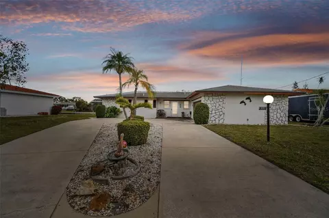 4908 Beacon Rd, Palmetto, FL 34221