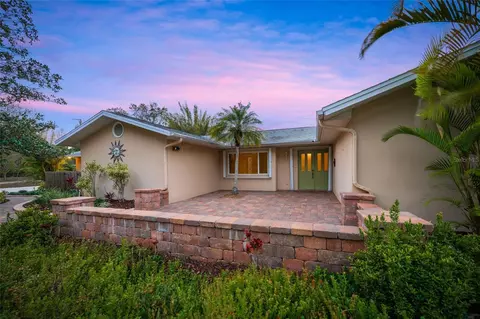 7018 Curlew St, Sarasota, FL 34241