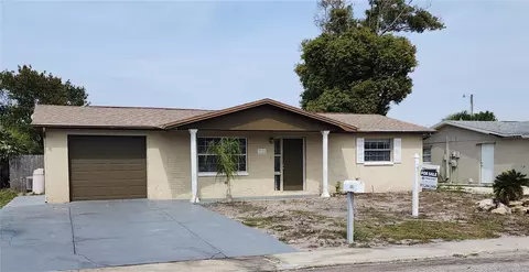 3221 Wellington Dr, Holiday, FL 34691