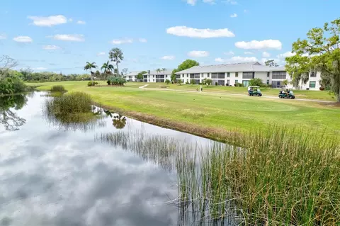 936 Capri Isles Blvd #205, Venice, FL 34292