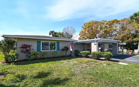 34 Strathmore Blvd, Sarasota, FL 34233