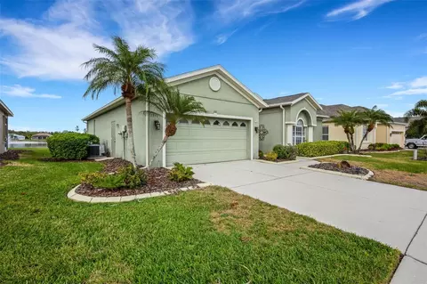 210 Londonderry Dr, Sarasota, FL 34240