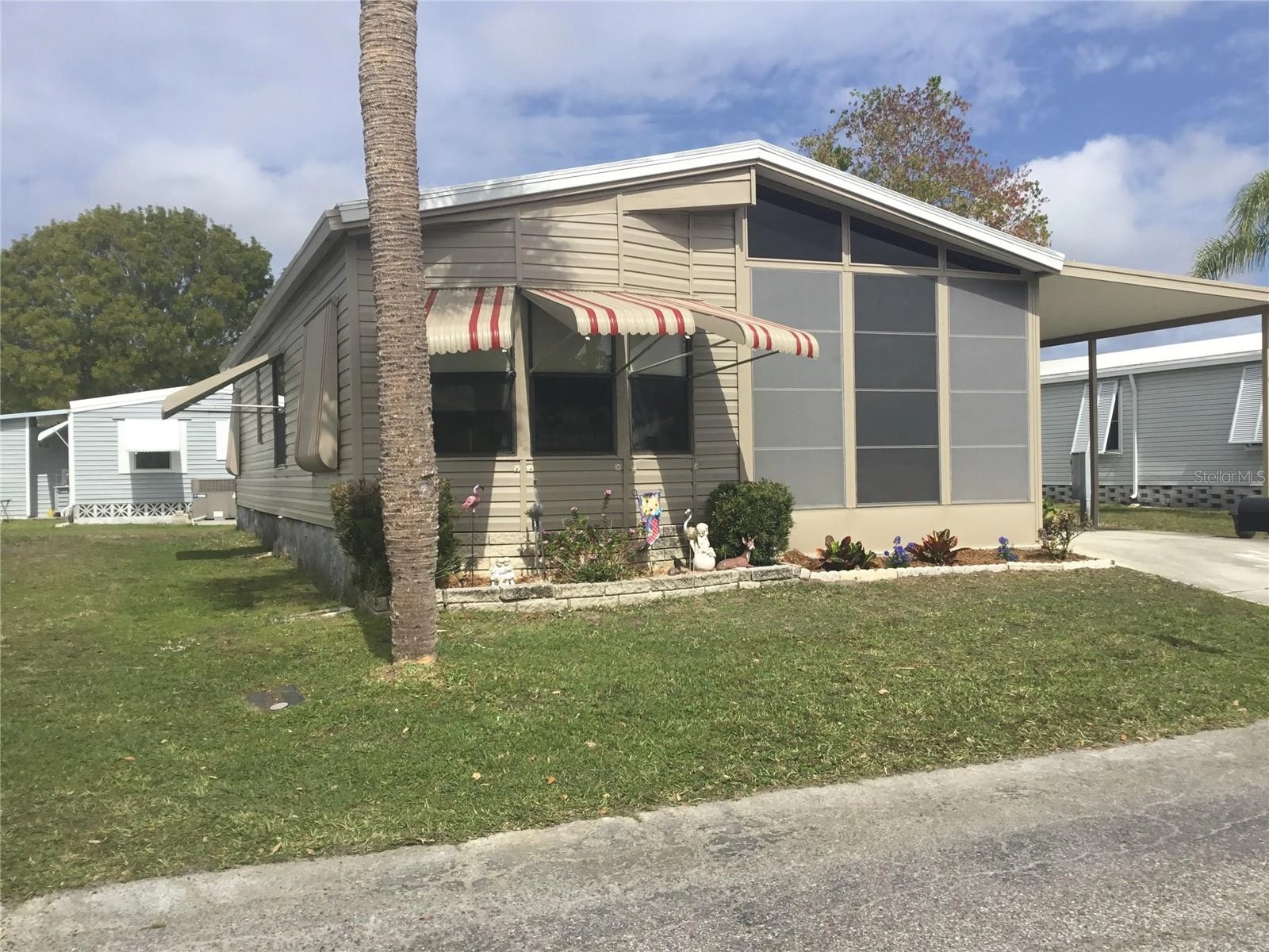 707 Riverview Cir  