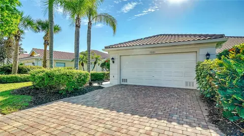 7551 Quinto Dr, Sarasota, FL 34238