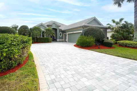 5125 96th St E, Bradenton, FL 34211