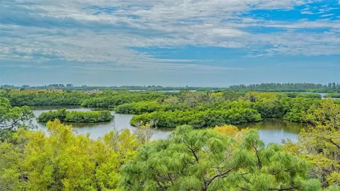 409 N Point Rd #603, Osprey, FL 34229