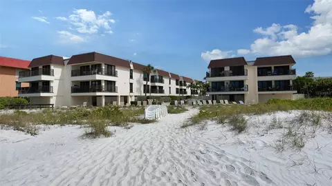 5806 Gulf Dr #207, Holmes Beach, FL 34217