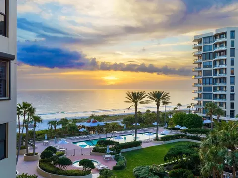 1241 Gulf Of Mexico Dr #506, Longboat Key, FL 34228
