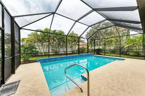 307 Bayside Pkwy, Nokomis, FL 34275