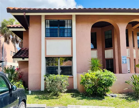 3013 Clark Rd #11, Sarasota, FL 34231