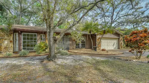 2749 Greendale Dr, Sarasota, FL 34232