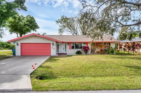 562 Skylark Ln NW, Port Charlotte, FL 33952
