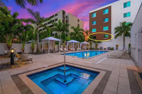 711 S Palm Ave #204, Sarasota, FL 34236