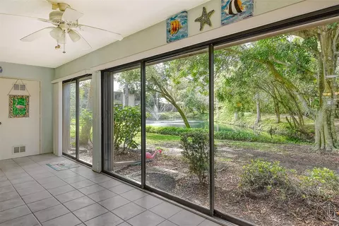 241 Sherwood Dr #241, Bradenton, FL 34210