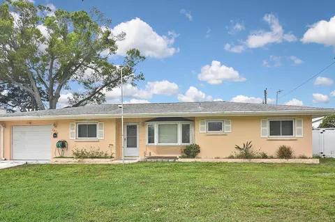 3934 Prudence Dr, Sarasota, FL 34235