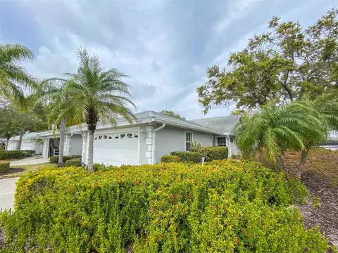 5622 Country Club Way, Sarasota, FL 34243