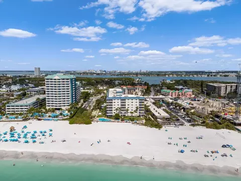 800 Benjamin Franklin Dr #206, Sarasota, FL 34236