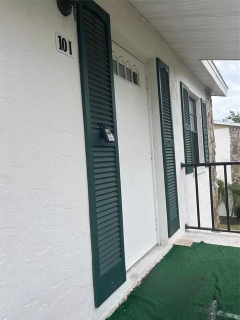 5400 34th St W #I10, Bradenton, FL 34210