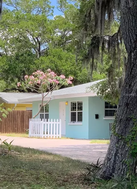 714 Gillespie Ave, Sarasota, FL 34236