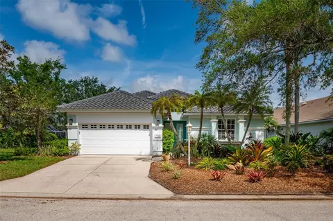 7176 Victoria Cir, University Park, FL 34201
