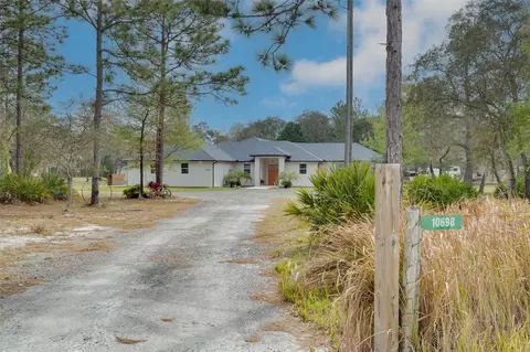 10698 Blanks St, Weeki Wachee, FL 34613