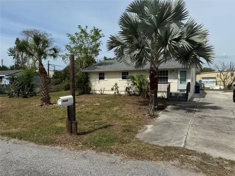 504 Wanda Pl, Nokomis, FL 34275