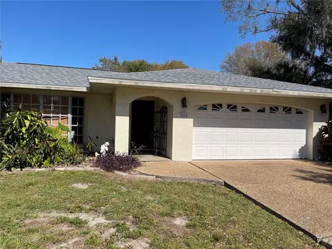 7373 S Leewynn Dr, Sarasota, FL 34240