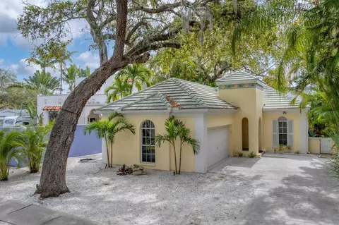 1744 Wisconsin Ln, Sarasota, FL 34239