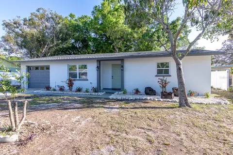 708 67th Avenue Dr W, Bradenton, FL 34207