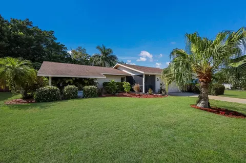 220 70th St NW, Bradenton, FL 34209