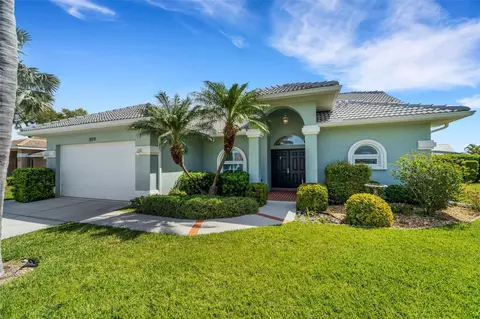 1078 Eisenhower Dr, Nokomis, FL 34275