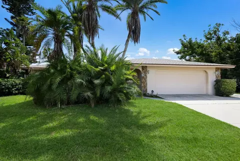 2200 Pinehurst St, Sarasota, FL 34231