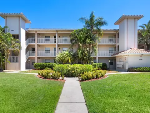 6507 Stone River Rd #204, Bradenton, FL 34203