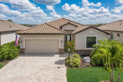 6651 Clairborne Ln, Bradenton, FL 34211