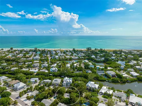 212 Gladiolus St, Anna Maria, FL 34216