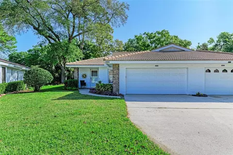 5623 Garden Lakes Dr, Bradenton, FL 34203