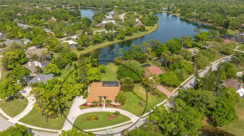 7311 Weeping Willow Dr, Sarasota, FL 34241