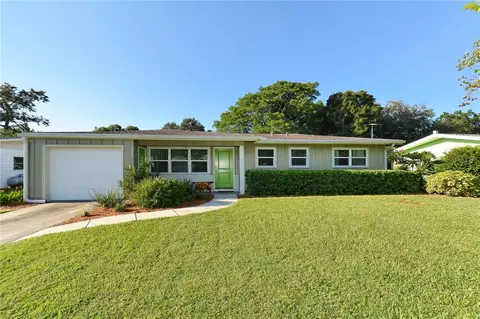 3020 Hatton St, Sarasota, FL 34237