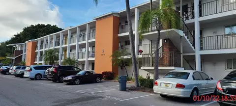 2325 Sunset Dr #H23, Bradenton, FL 34207