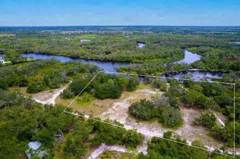 1352 136th St NE, Bradenton, FL 34212