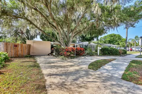 3628 Prudence Dr, Sarasota, FL 34235