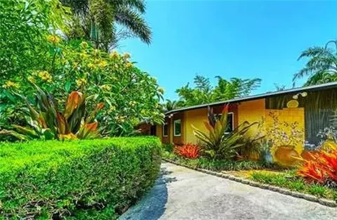 2395 Hillview St, Sarasota, FL 34239