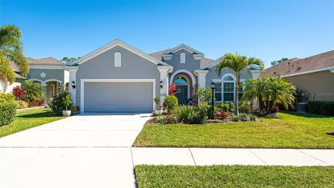 1910 Crooked Lake Cir, Bradenton, FL 34211