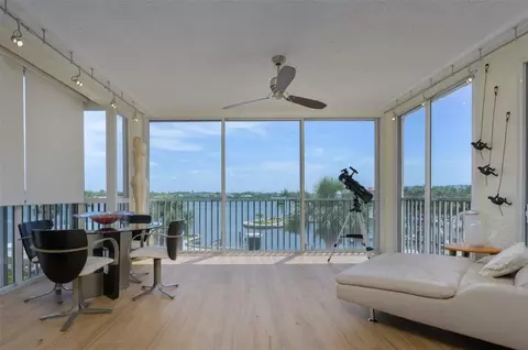 1260 Dolphin Bay Way #301, Sarasota, FL 34242