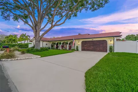 711 88th St NW, Bradenton, FL 34209