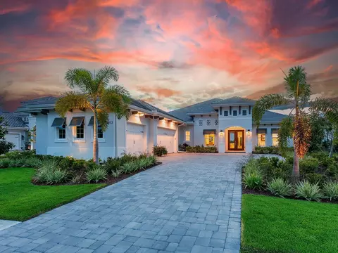 8433 Pavia Way, Lakewood Ranch, FL 34202
