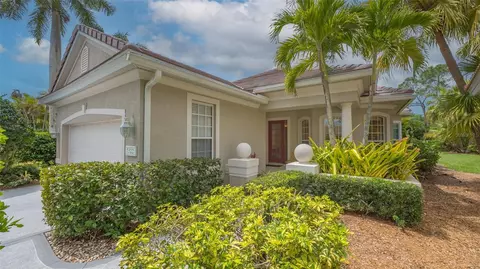 7322 Kensington Ct, University Park, FL 34201