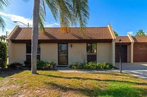 457 Albee Farm Rd #V-13, Venice, FL 34285